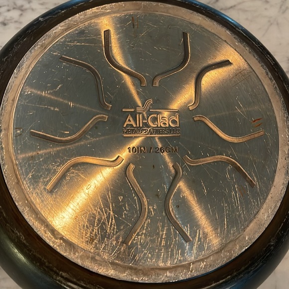 All-clad Pots and Pan - Picture 13 of 14